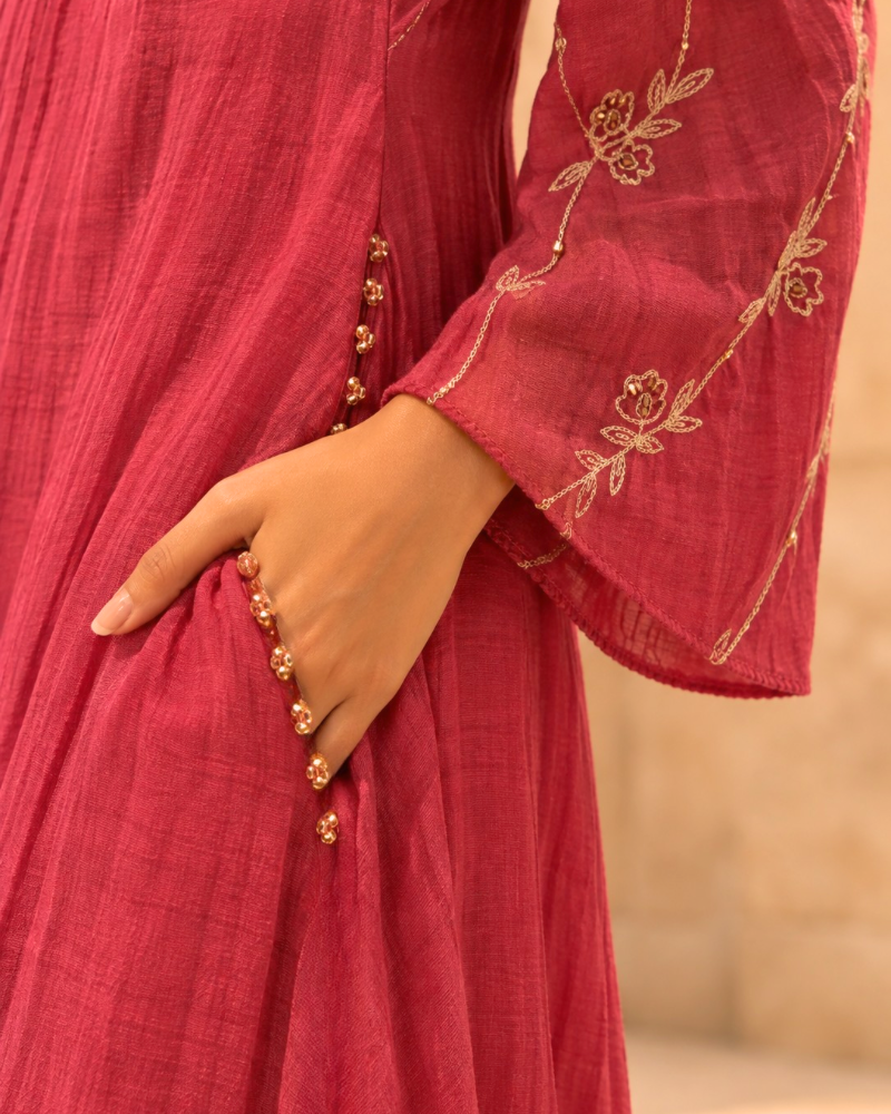Surkh Mahi dress